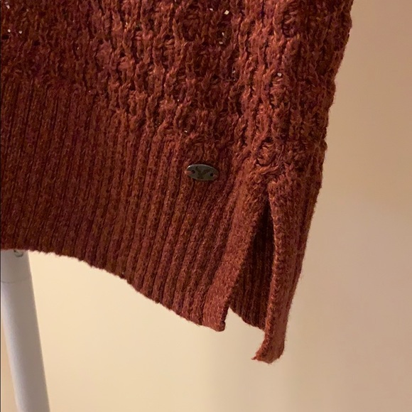 Long sleeve knit v-neck sweater - Picture 2 of 4